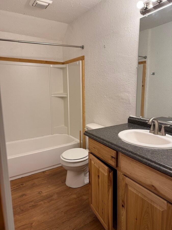 Photo - 771 Rifle Rd
