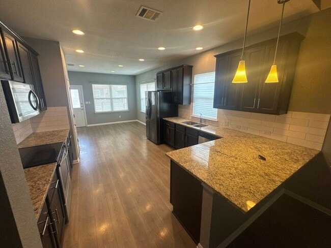 Photo - 722 Coconut Grove St