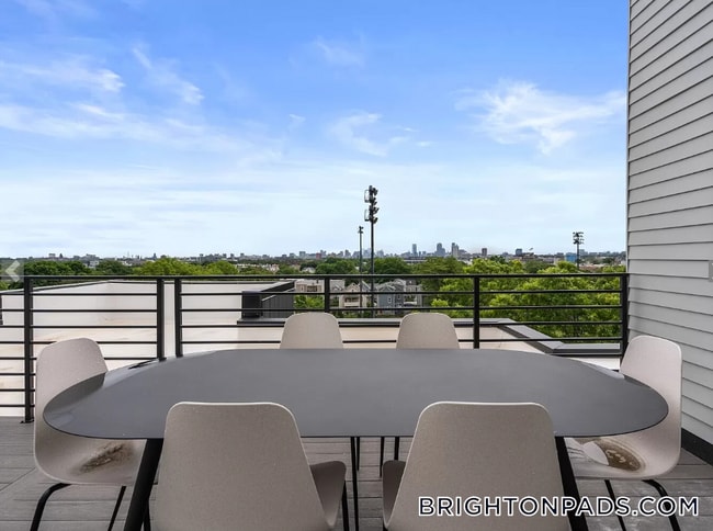 Photo - 50 Leo M Birmingham Pkwy Unidad 408