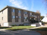 Photo - Wellington Manor Apts