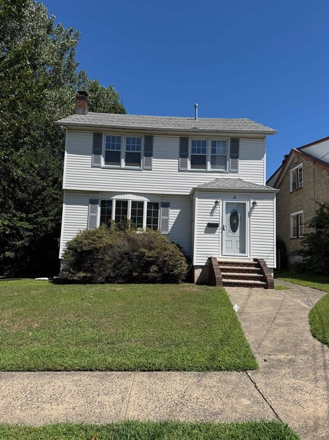 Building Photo - 14 Raydol Ave Rental
