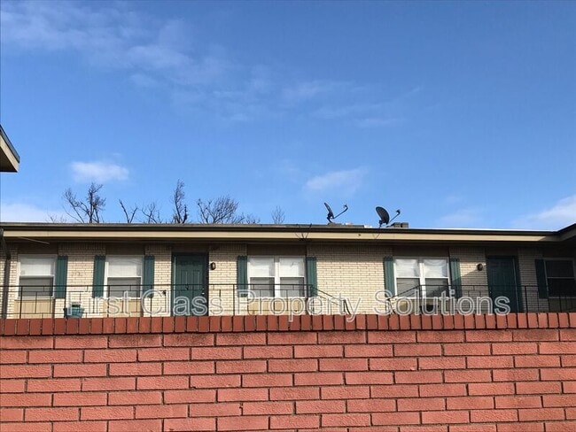 32nd Street Apartments