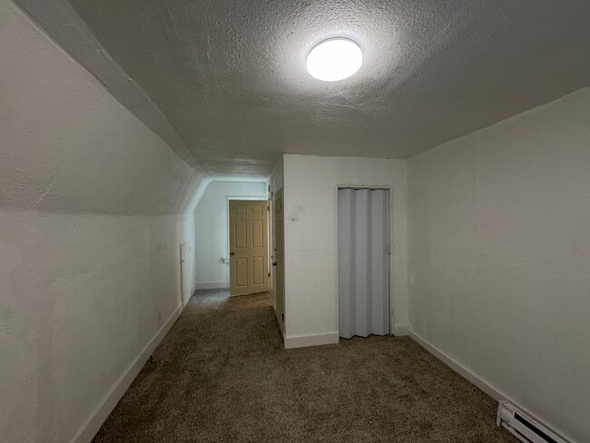 211 Reifert St