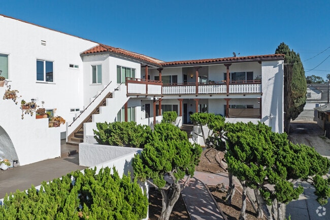 1430 Elm Ave - 1430 Elm Avenue