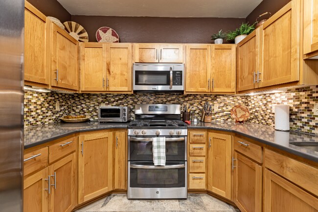 Photo - 6211 Shiloh Ave