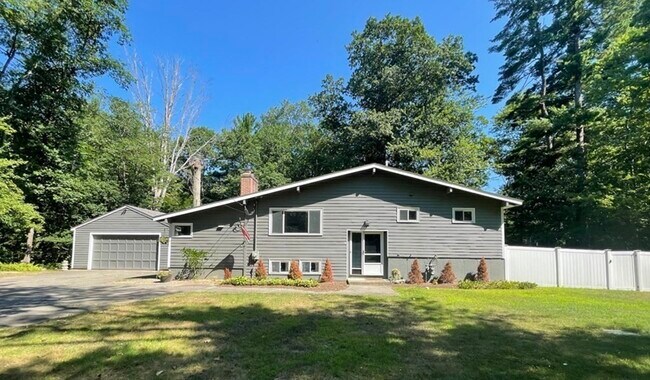 Photo - 54 Blackmer Rd House