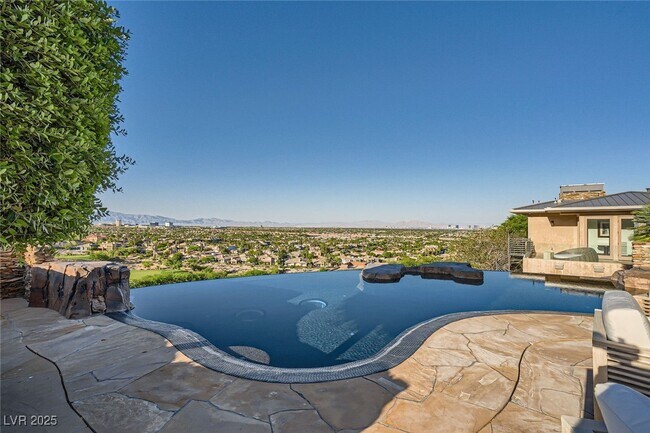 Photo - 5 Promontory Pointe Ln