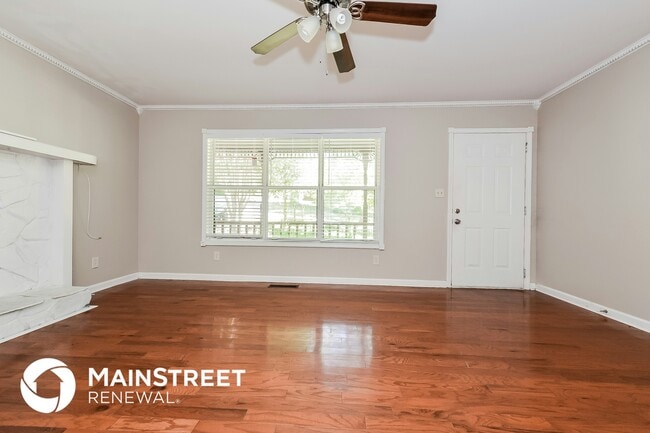 Photo - 208 Wildwood Dr
