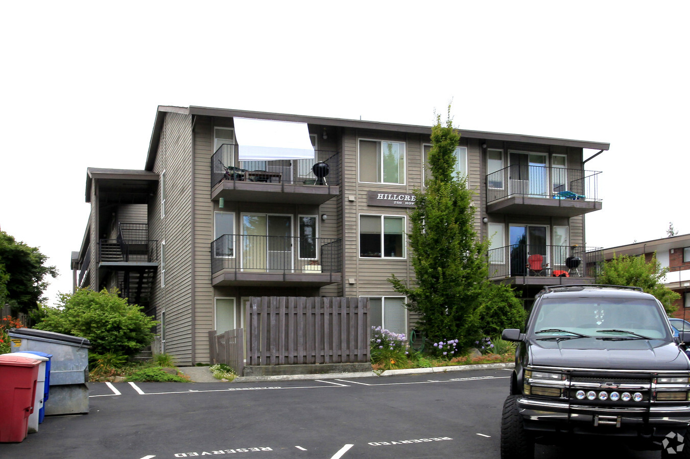 HILLCREST EAST APTS - HILLCREST EAST APTS