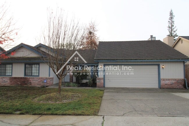 Photo - Wonderful Orangevale 4bd/2ba Home with 2 C...