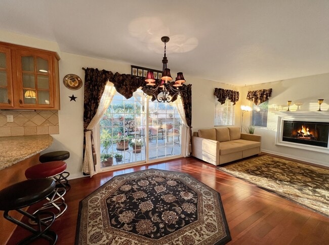 Photo - 1829 Mirador Dr