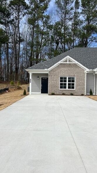 Photo - 411 Minnis Rd