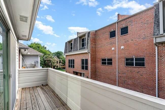 Photo - 3329 Rosedale Ave Unit 20