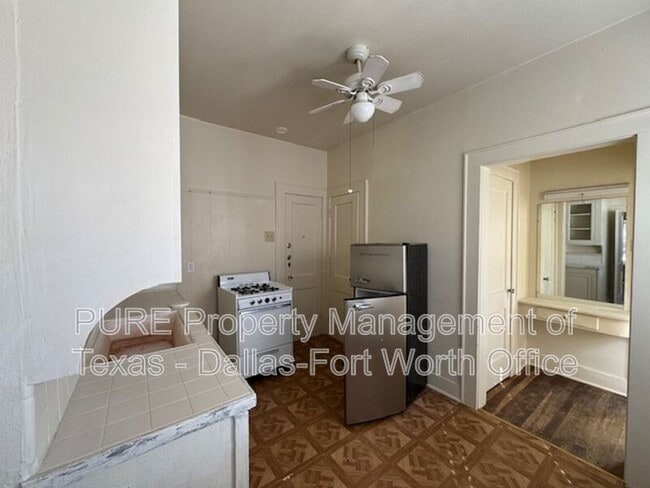 Photo - 3762 W 7th St Unit 2