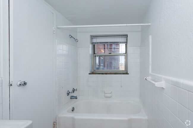 Studio, 1BA - 491 SF