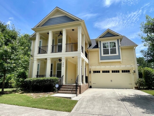 Building Photo - Large 5-bedroom house in Lake Hogan Farm near Chapel Hill schools!