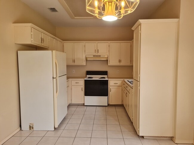 Photo - Florencia Apartments