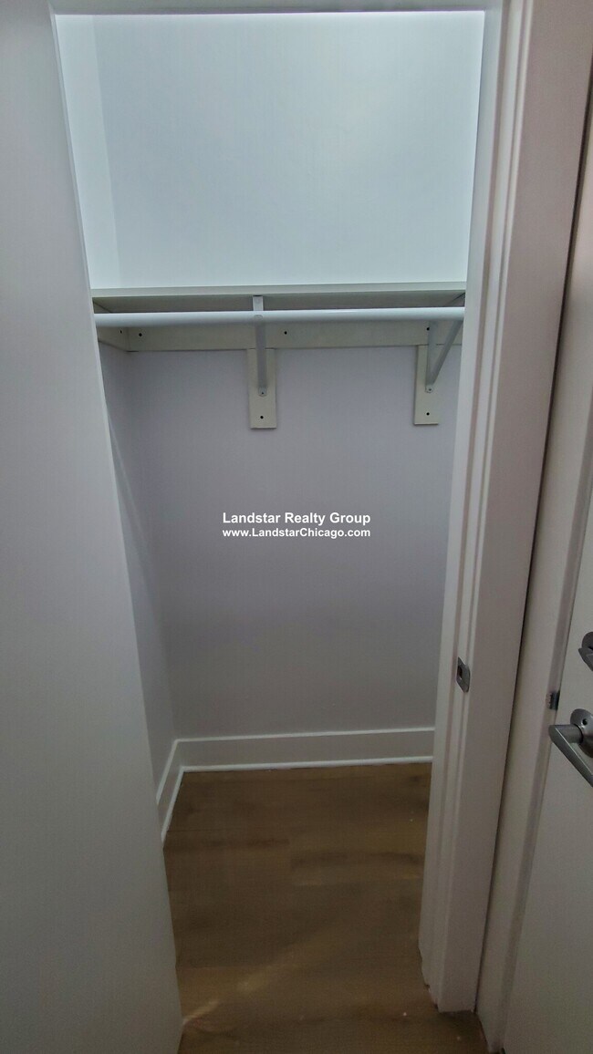 Photo - 1347 W Estes Ave Unit 2F