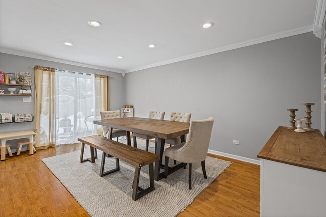 Photo - 42 W Taylor Rd