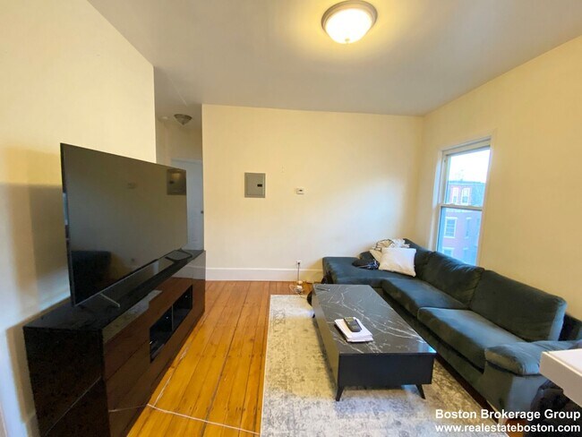 Photo - 54 Delle Ave