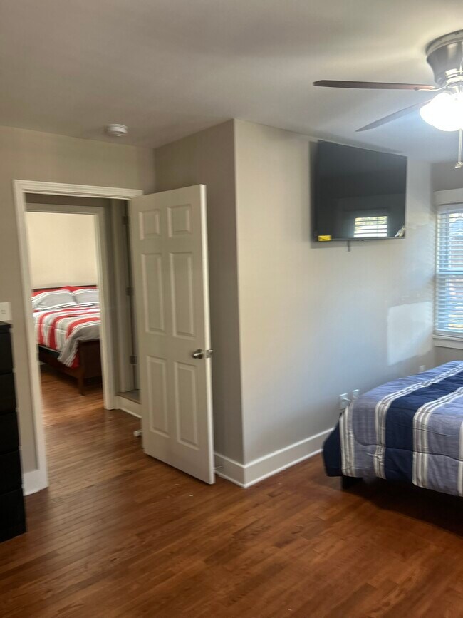 Photo - 6726 Chamberlain Ave