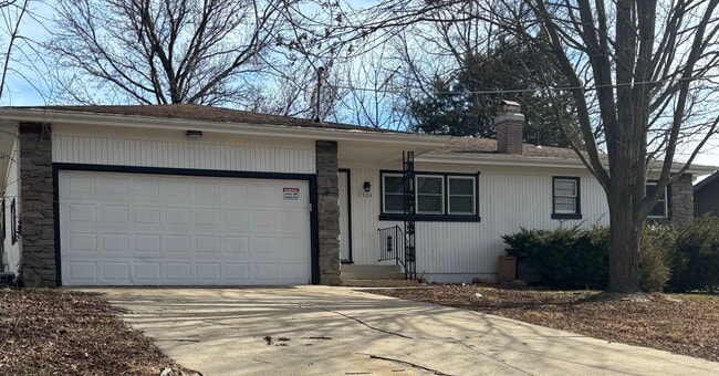 Building Photo - Coming Soon - Available For Showings March 2nd