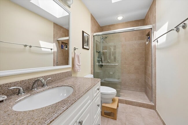 Photo - 2304 N Lakewood Ave