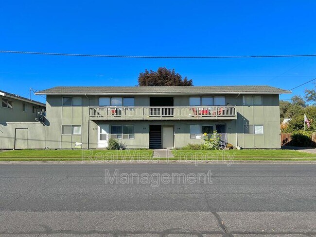 Photo - 213 NW 7th St