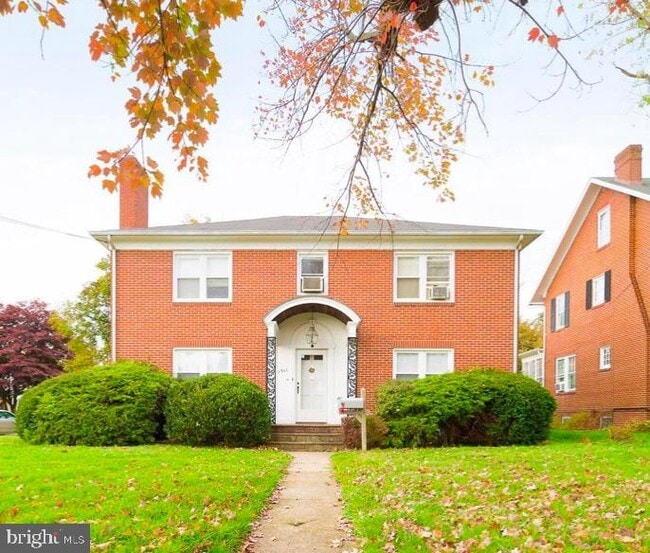Photo - 1311 N Market St House
