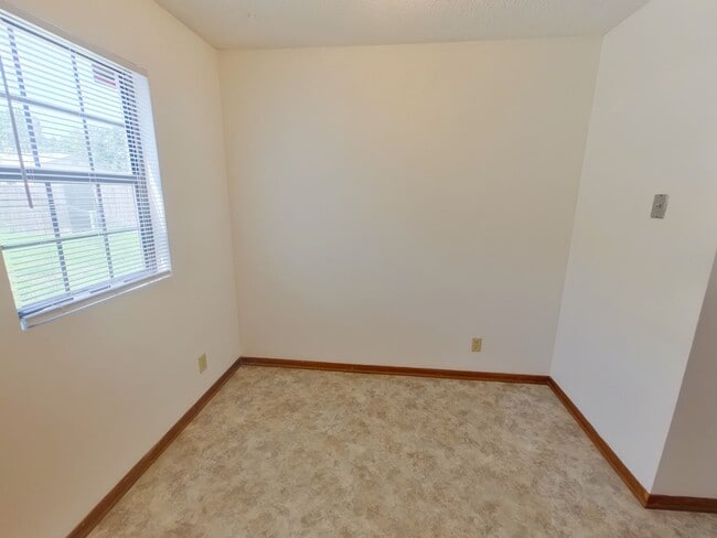 Photo - 3227 S Illinois St