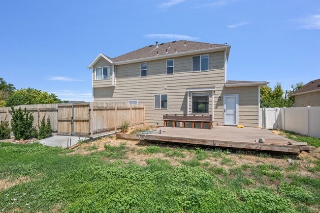 Photo - 166 Rawlins Ln