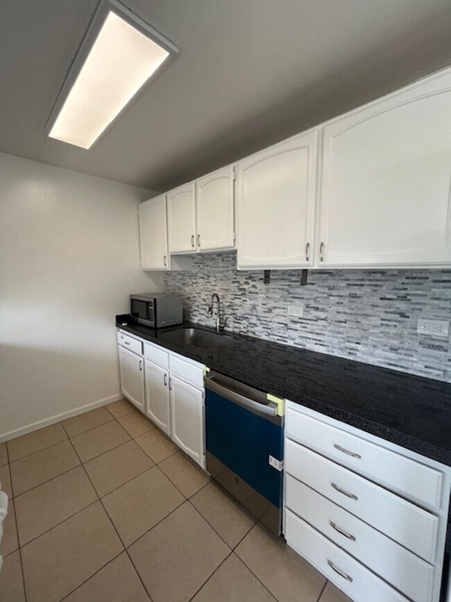 Mililani Town 2 bed/1 bath Apartment - Mililani Town 2 bed/1 bath Apartment