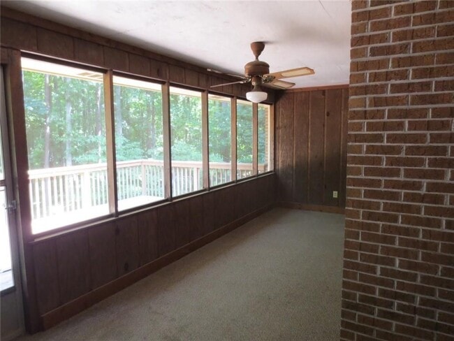 Photo - 220 Lantern Ridge Ct
