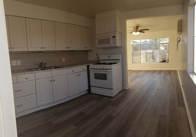 Photo - $1000 Rebate! Charming cottage style home w/ huge private yard in La Mesa (4812)