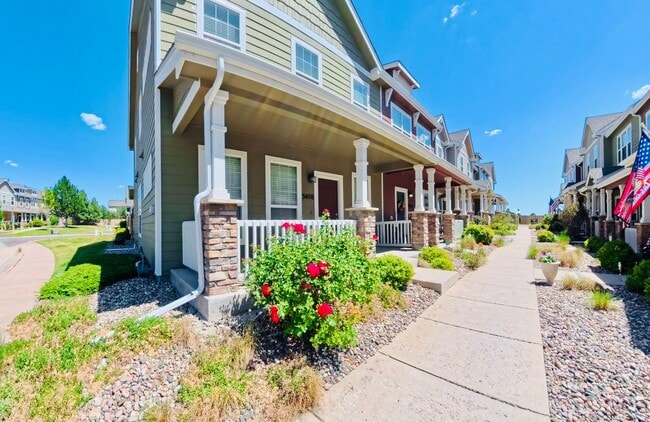 Building Photo - FRESH LOOK, COOL COMFORT, PRIME LOCATION