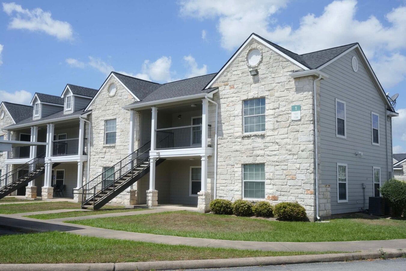 Bay Ranch Apartments - Bay Ranch Apartments
