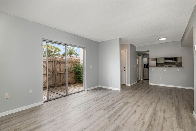 Building Photo - 629 Ridge Club Dr