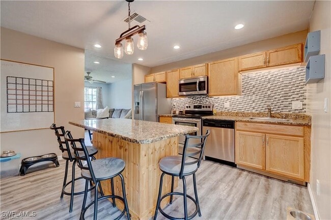 Photo - 551 Golden Gate Blvd W