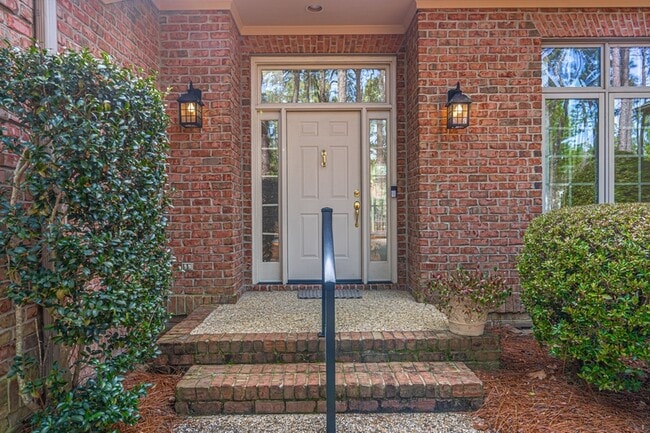 Photo - 24 Strathaven Dr