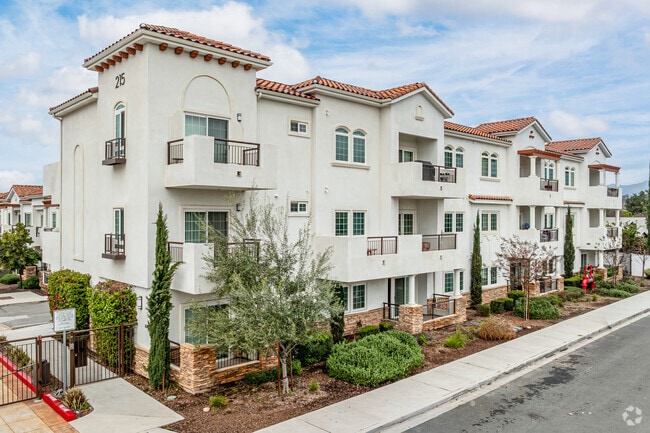 Alternate Community Image - 177 N Myrtle Ave