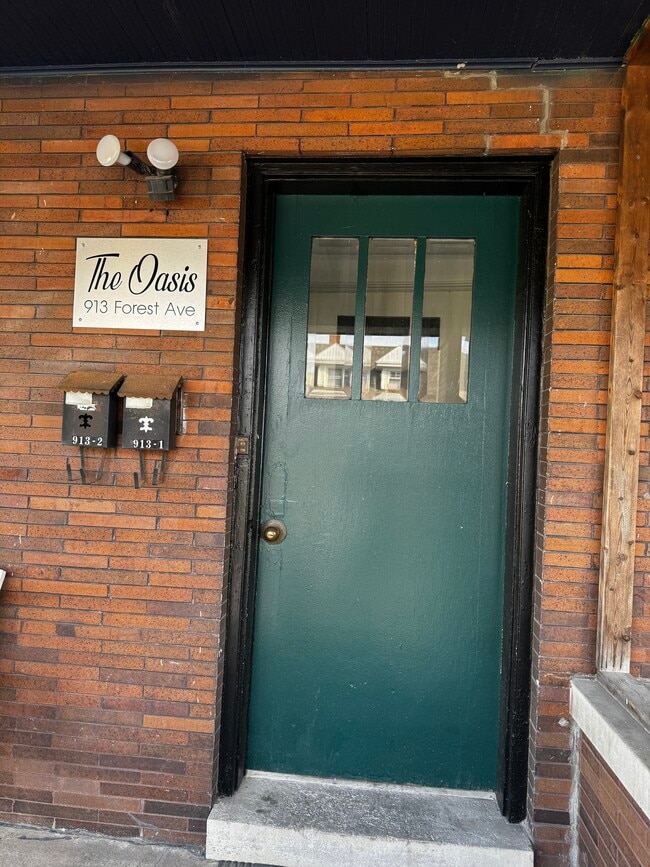 Building Photo - Forest Avenue Unit 913-1 Rental