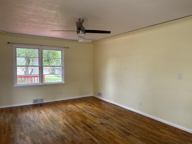 Photo - 1247 Avenue F