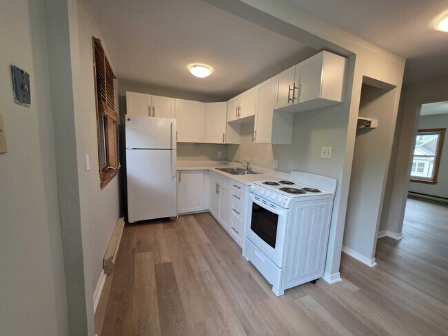 Photo - 558 Albert St Unit 558-2