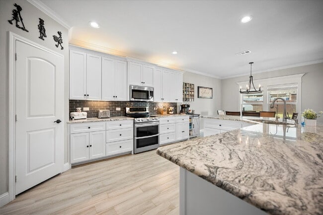 Photo - Stunning 3-bedroom, 2-bathroom home on an ...