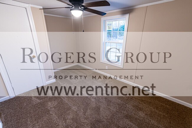 Photo - 2 Country Ln