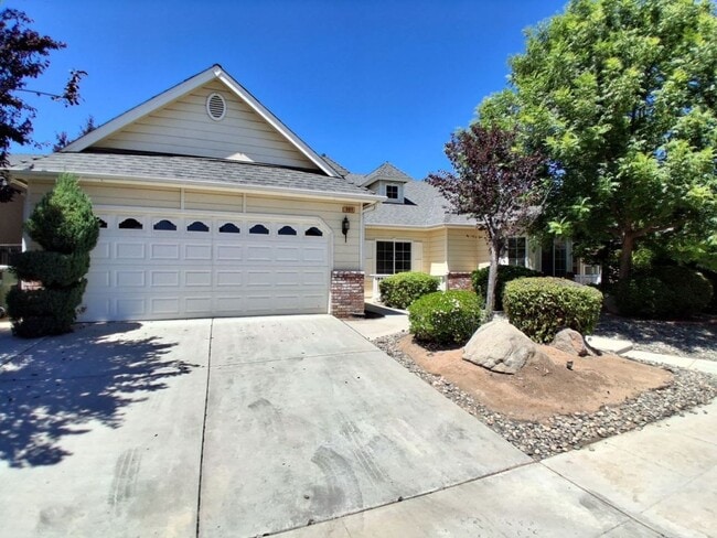 Photo - Desirable Clovis Single-Level Home: 3-bedroom, 2-bathroom
