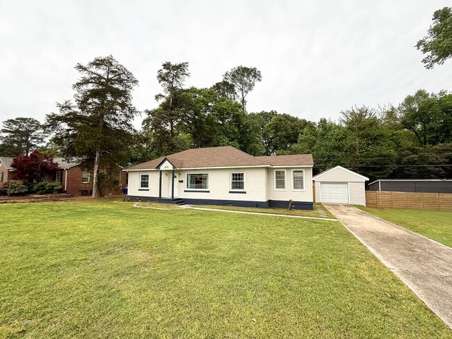 Building Photo - 2515 Camille Dr