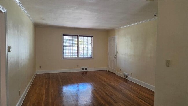 Photo - 1845 Monroe Dr NE