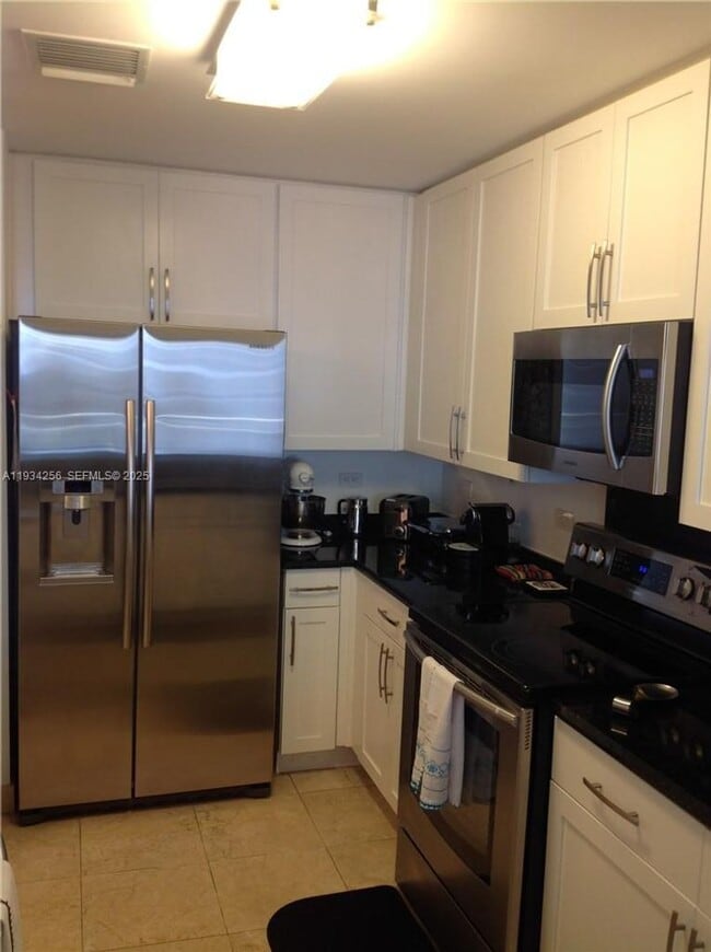 Photo - 801 Brickell Key Blvd