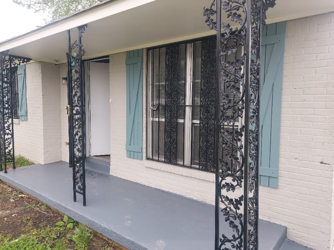 Photo - 797 Cavalier Dr